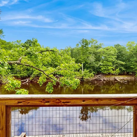 Deck & Private Dock! Waccamaw River Retreat-2